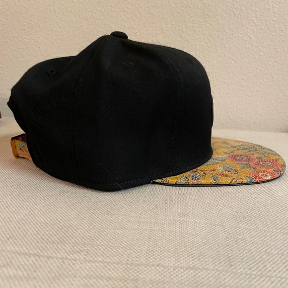 Daily Doses Monet Leather Strapback - Picture 8 of 10